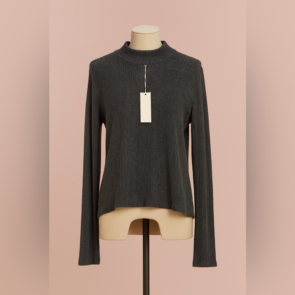 🤍 Korye ribbed mock neck long sleeve 🤍 NWT